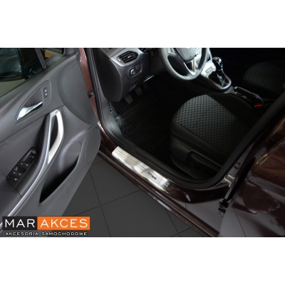 Listwy na progi 4 szt. progowe VW Golf 7 od 2012 r.